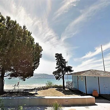 Apartment T2 Climatise Avec Piscine, Terrasse, Parking Et Wi-fi - 4 Couchages, - Fr-1-251-540